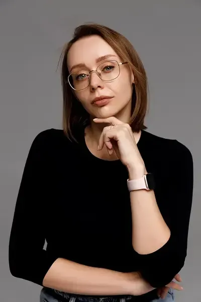 Євгенія Рибакова — Фінансовий радник
