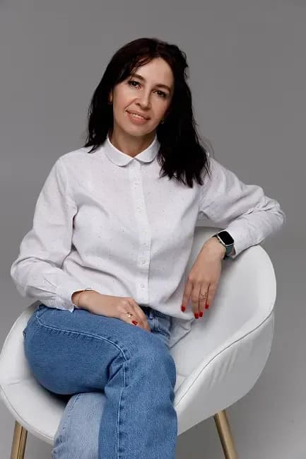 Любов — Бухгалтер